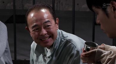 JUQ-714 A room where you can't escape until you climax a total of 100 times. I can't make my wife cum, so I offer her body to the men with insatiable sexual desire who are imprisoned with her... Aoi Ichino