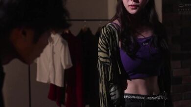 ADN-746 A mysterious older woman who has no interest in me becomes jealous as soon as she finds out I have a girlfriend, kisses me, and continues to look down on me. Shiramine Miu