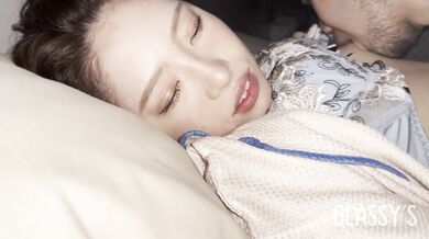 FC2-PPV-4669351 #17 Massive ejaculation into the mouth of a beautiful and cute married woman│GLASSY'S