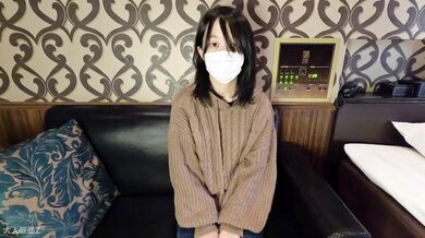 FC2-PPV-4585135 【Erstmalige Amateurin】 Hikari (18) 157 cm/45 kg. Diese unschuldige Amateurin, die auf dem Land aufgewachsen ist und nichts weiß, zeigte einen überraschend sinnlichen Körper, sobald sie sich auszog. Wir sind in ihrer Vagina gekommen und hab
