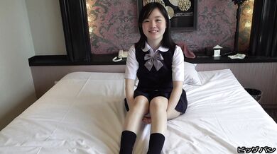 FC2-PPV-4460555 Facing "18-Year-Old Erika"—a pure, innocent, all-around beauty 〇 * * Loads of facial cumshots!