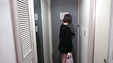 FC2-PPV-4355344 【Gesicht zu sehen】 【Dreier・Creampie】 Eine verheiratete Frau, deren Ausweis von ihrem Ehemann ohne ihre Zustimmung verwendet wurde, um Schulden zu machen, wird hier öffentlich bloßgestellt, da sie die Zinsen nicht bezahlen kann. Teil 3