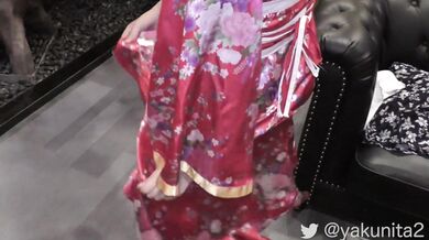 FC2-PPV-3717003 「因為只是為了進入」 一個單純的○學生，經歷了兩個人的純潔心靈被踐踏。充分揉捏美麗的乳頭，最後是未經處理的灰鯖魚中的大量陰道射精。 。