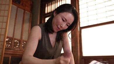 ROE-142 连续10天在憧憬的阿姨食物中下媚药后，她变成了神志不清、任人内射、尽情蹂躏的呻吟肉便器…… 水野优香