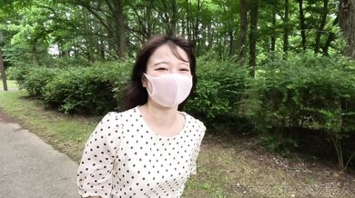 FC2-PPV-3469945 独占販売某芸能事務所勤務、真面目**！ ！彼氏なし、完全素人！！完全初撮影の彼女に、森の中で中出し、完全初撮影！！『個人撮影』個撮オリジナル３５９人目