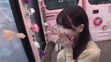 DVMM-283 一般男女モニタリングAV×マジックミラー便コラボ企画 愛する夫の目の前で路上NTR！清楚な人妻が「お口だけでコンドーム装着」に挑戦！2 ノーハンドでデカチンを咥えたご無沙汰妻のオマ○コは欲しがり汁が溢れ出す！旦那の目の前で寝取って最後はゴムを外して生中出し！
