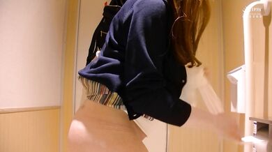 KBMS-154 Women showing poop