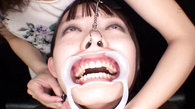 EVIS-519 tooth licking lesbian