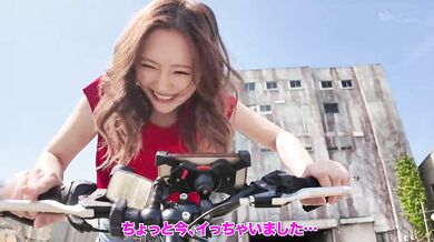 SGKI-067 [SHIGEKI x SODSTAR] This is the limit of public exposure squirting. Yuna Ogura's orgasmic bicycle is coming! [Bonus video: Piston vibrator proof photo included]