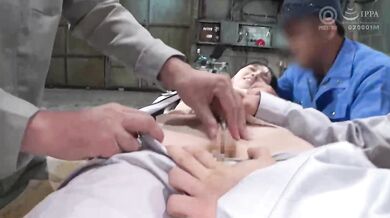 ABF-188 I left Remu Suzumori behind in a factory full of men. [30 minutes of exclusive bonus footage included]
