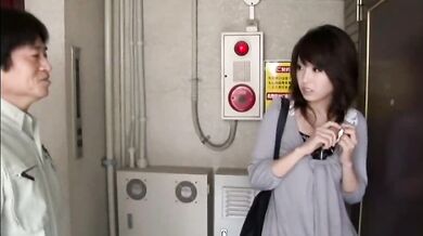 DSMG-39 Queen's merciless face sitting, M man played to ejaculate with buttjob 5 - Yui Hatano