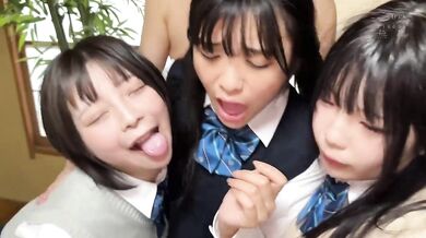 MUKD-523 Big breasts, beautiful breasts, three girls in uniforms - Girls who go to meet an old man, obedient meat toilet edition, Akari & Amo & Ikura