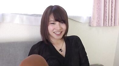 KBMS-033 My farts, pee, and poop It's embarrassing, but would you like to see it?