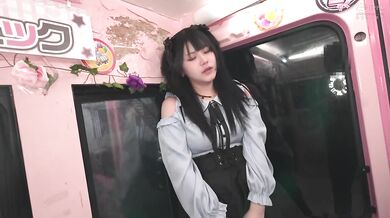 DVMM-308 일반 남녀 모니터링 AV × 매직 미러 편 콜라보레이션 기획 길거리에서 아헤 얼굴 절정! 지뢰계 여자가 첫 분출 직후에 거시기 삽입! 부끄러워하면서도 사람들 앞에서 오줌을 싸 버린 삐뻰 보지에 사정해도 멈추지 않는 생질 격 피스톤! 아헤 얼굴을 드러내고 사정 누출이 멈추지 않는다!