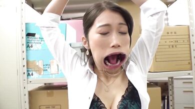 MIAA-404 See This Face Pussy Babe's Mouth Bulge When It's Full Of Cock The Anaconda Tongued Woman This Lady Boss Is Breaking In Her Deep Throat With Dick Sucking Glee Yumi Saeki - Yumika Saeki
