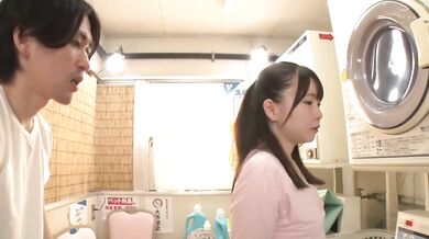 HUNTC-063 "Since we're bored while waiting for the laundry to finish, why don't we do something naughty?" The lewd girl at the guesthouse's laundromat has some sort of secret and wants to have some quick sex while waiting for the laundry to finish!?