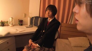 HUNBL-047 "I'm finally alone ... I'll never let you go ..." A girl running around at home ● A family madman chasing students around the house